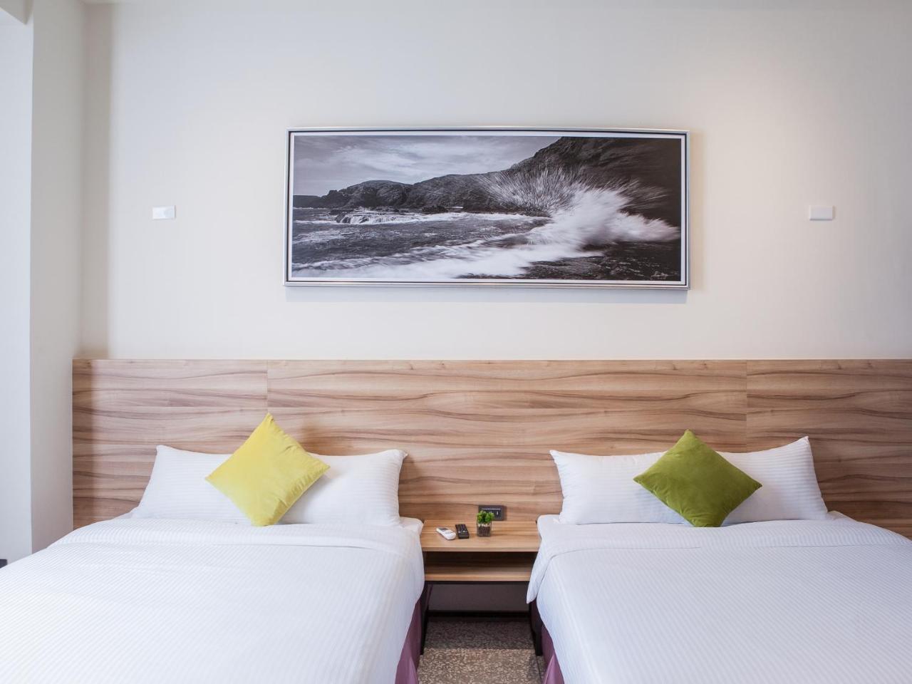 Rainbow Hotel Magong Exterior photo